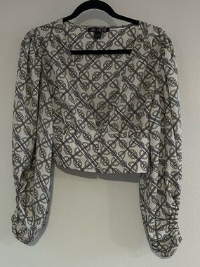 Love By Design White Geometric Print Cropped Blouse